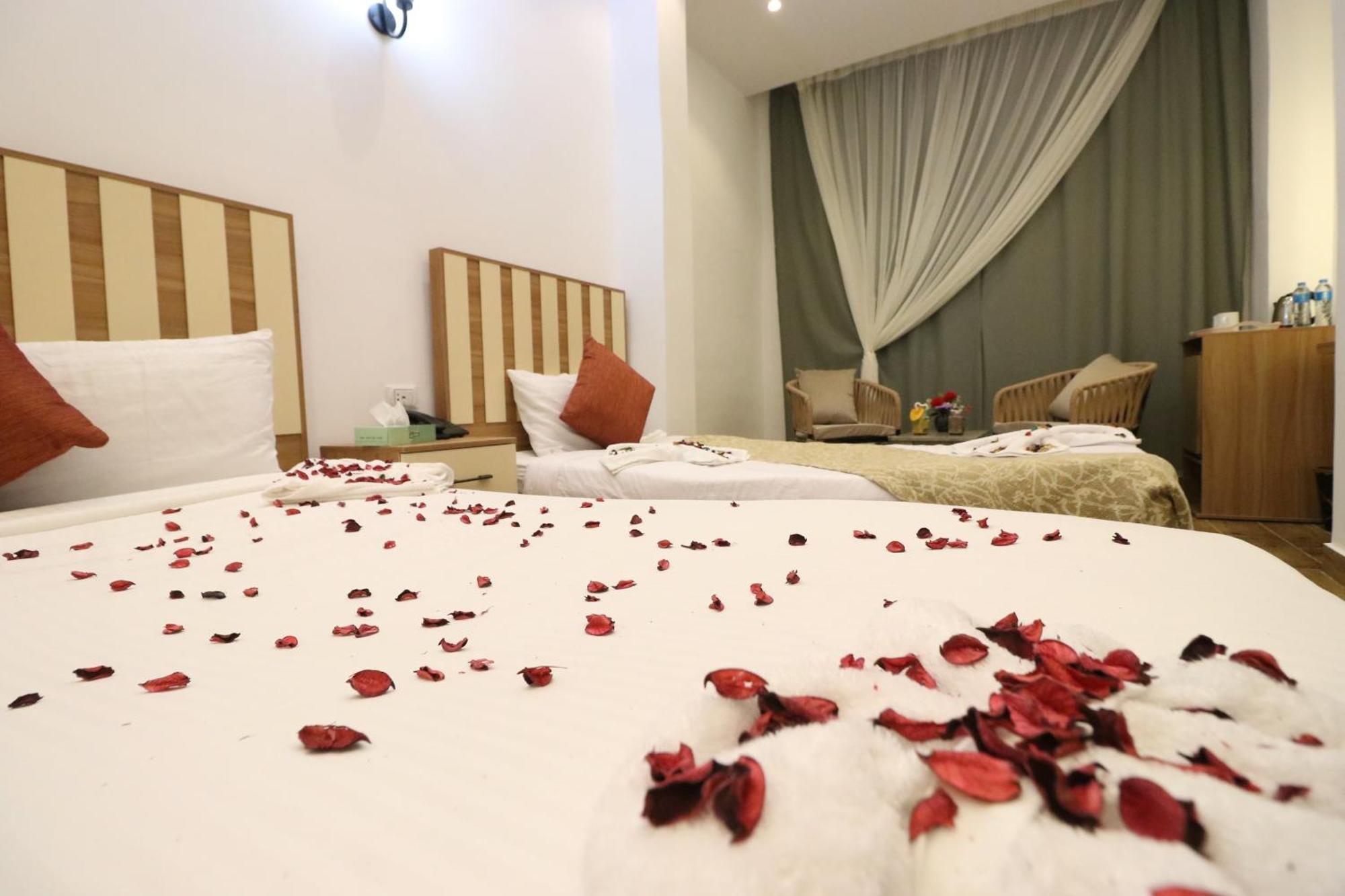 West Pyramids Hotel Kafret el-Gabal Esterno foto