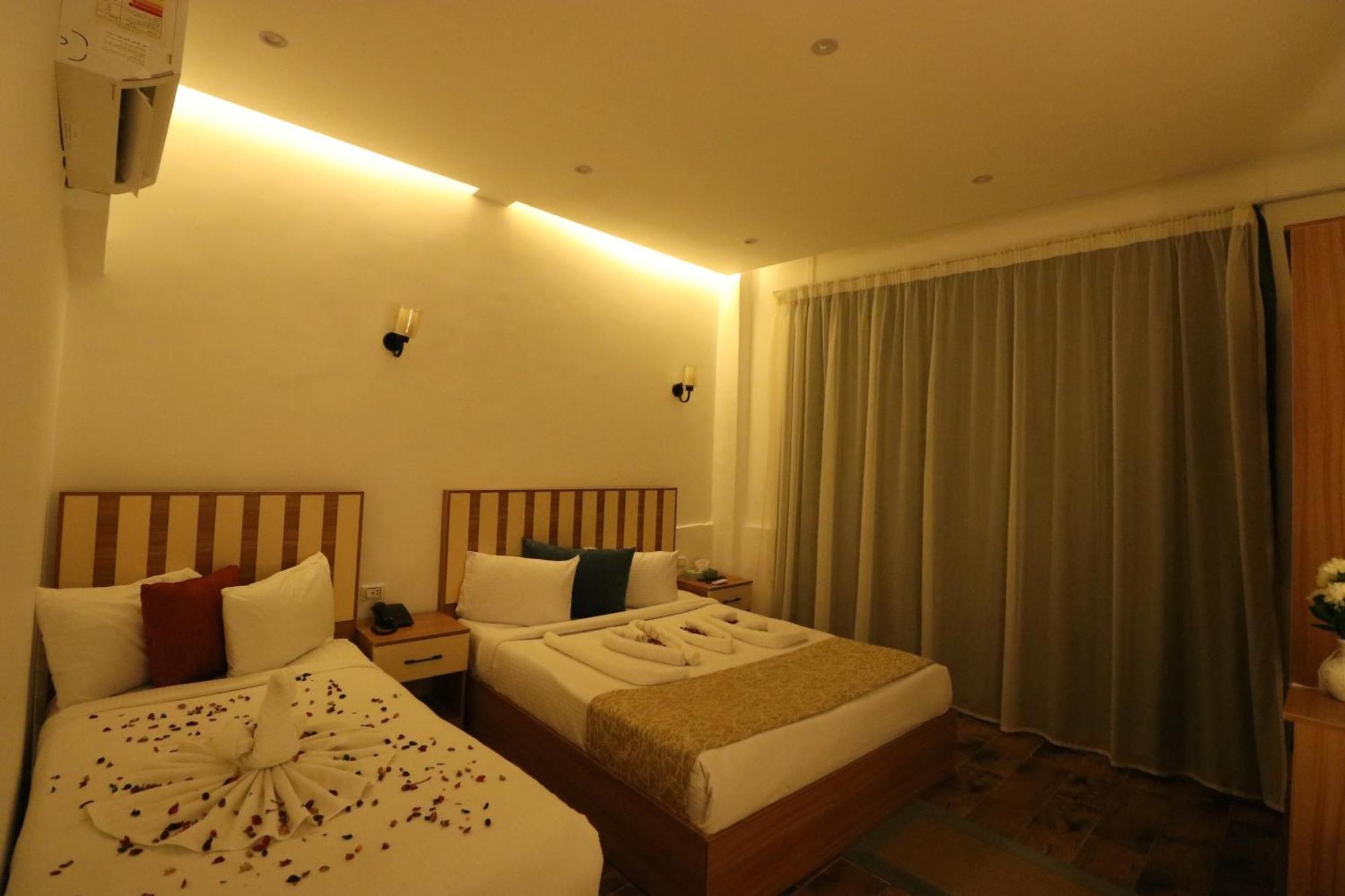 West Pyramids Hotel Kafret el-Gabal Esterno foto